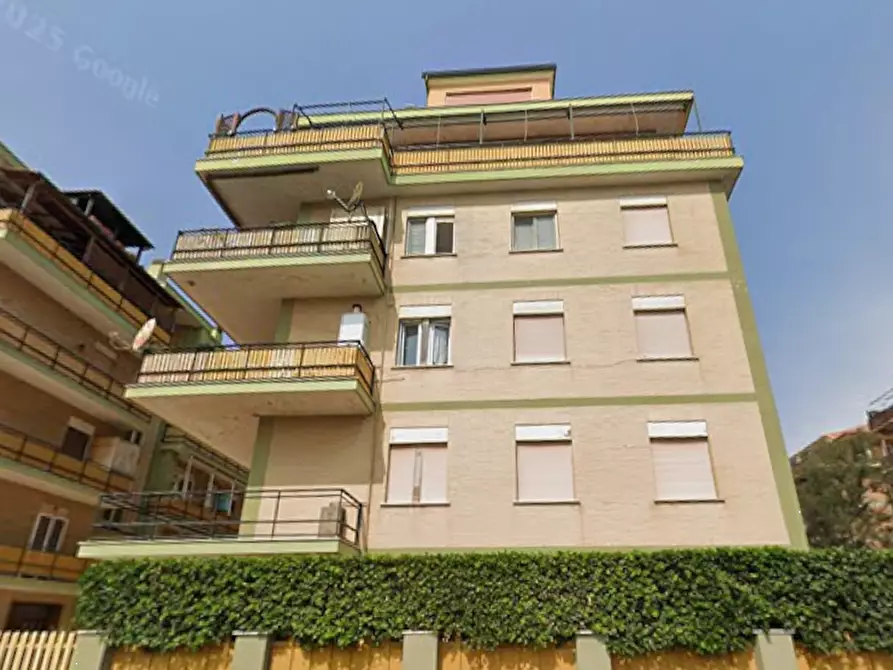 Immagine 3 di Appartamento in vendita  in Viale del Sommergibile a Roma