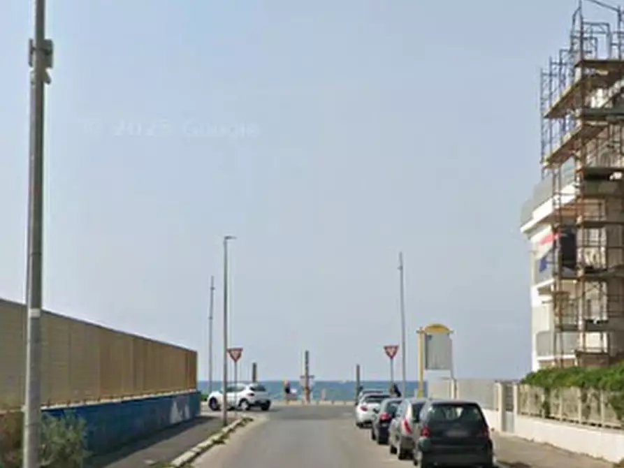 Immagine 10 di Appartamento in vendita  in Viale del Sommergibile a Roma