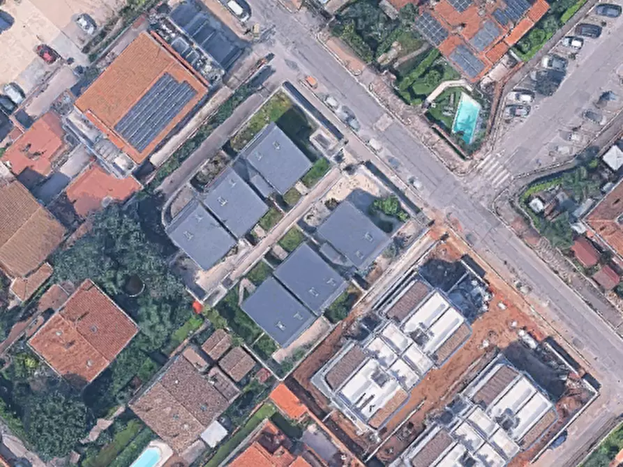 Immagine 8 di Garage in vendita  in Via Pietro Romani a Roma