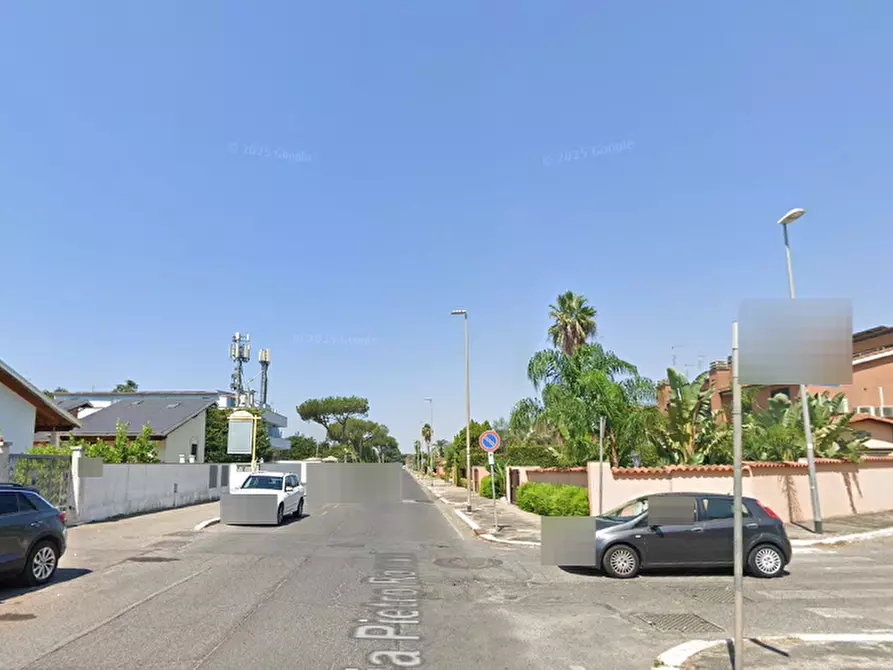 Immagine 6 di Garage in vendita  in Via Pietro Romani a Roma