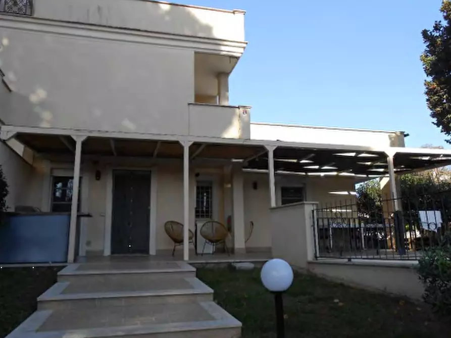 Immagine 10 di Appartamento in vendita  in Via Achille Grandi a Genzano Di Roma