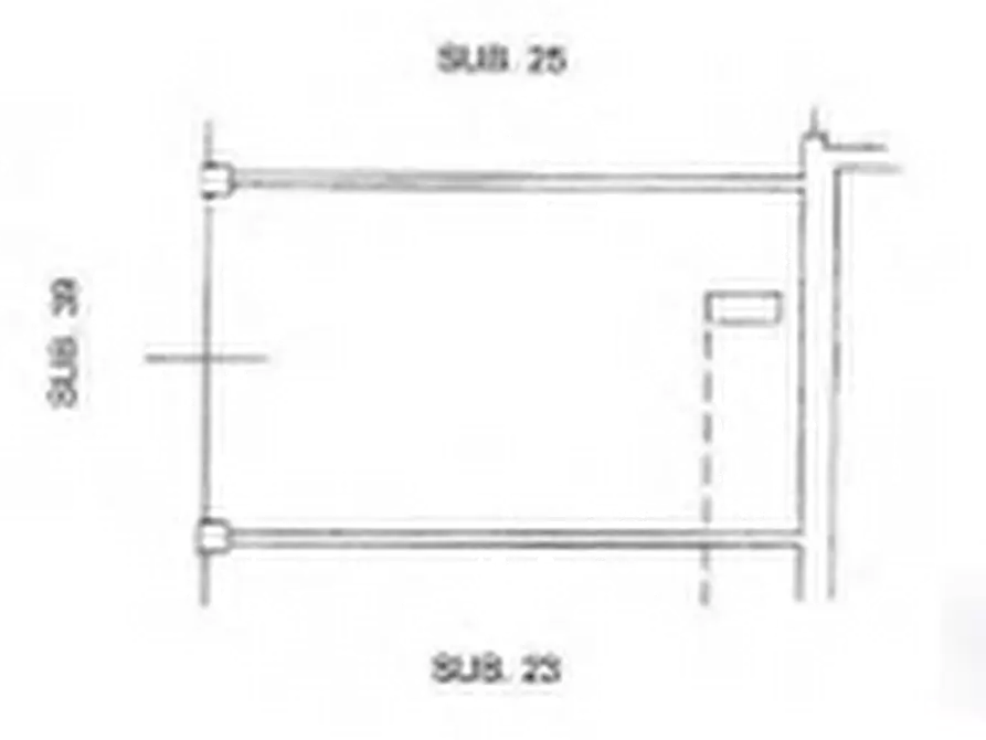 Immagine 20 di Garage in vendita  in Via Pietro Romani a Roma