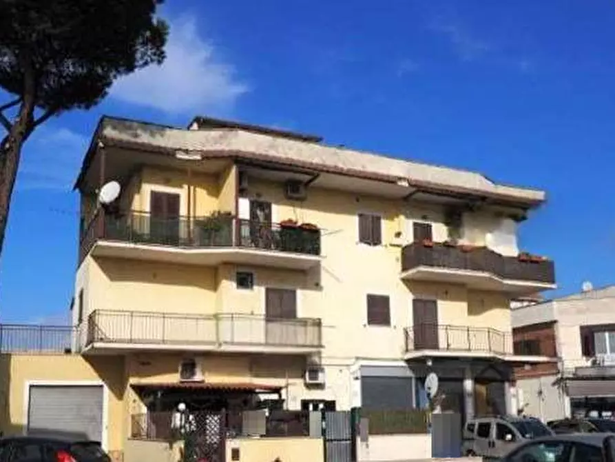 Immagine 1 di Appartamento in vendita  in  Via Ignazio Scimonelli  a Roma