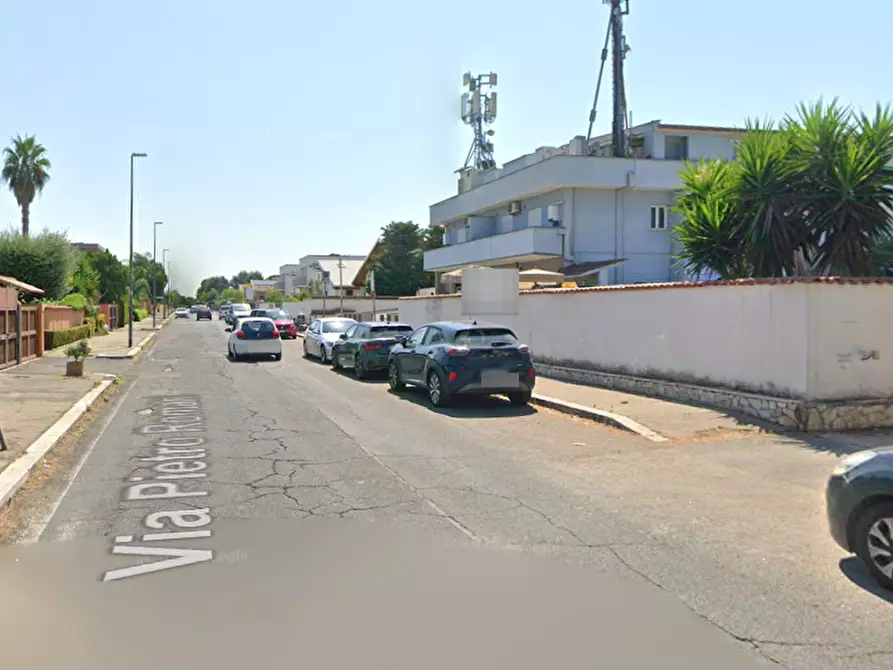 Immagine 6 di Garage in vendita  in Via Pietro Romani a Roma