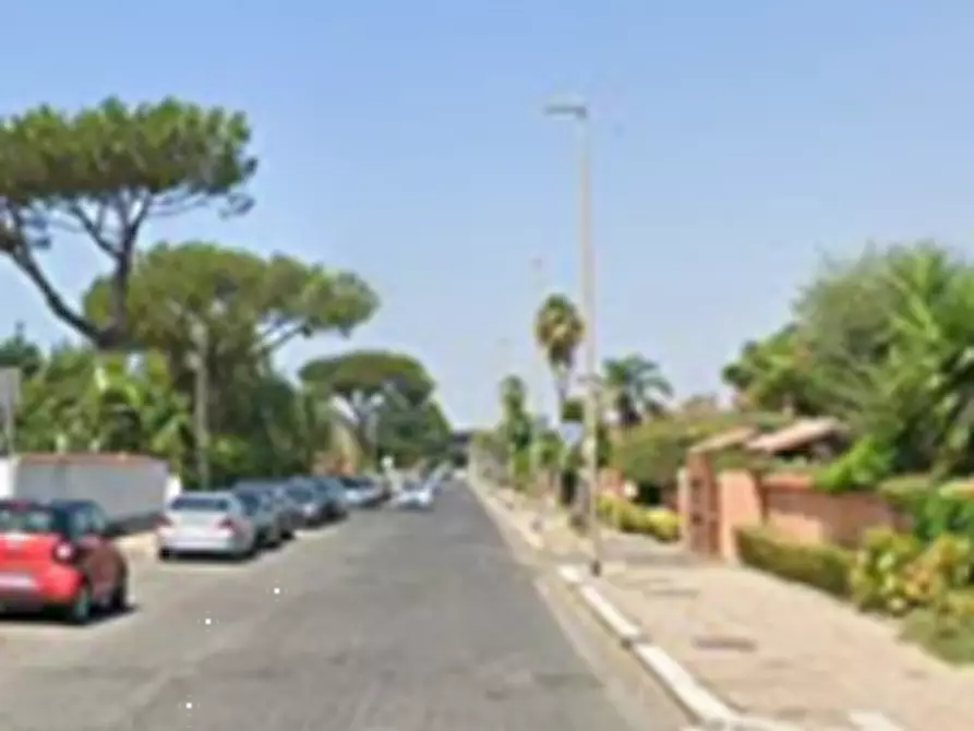 Immagine 4 di Garage in vendita  in Via Pietro Romani  a Roma