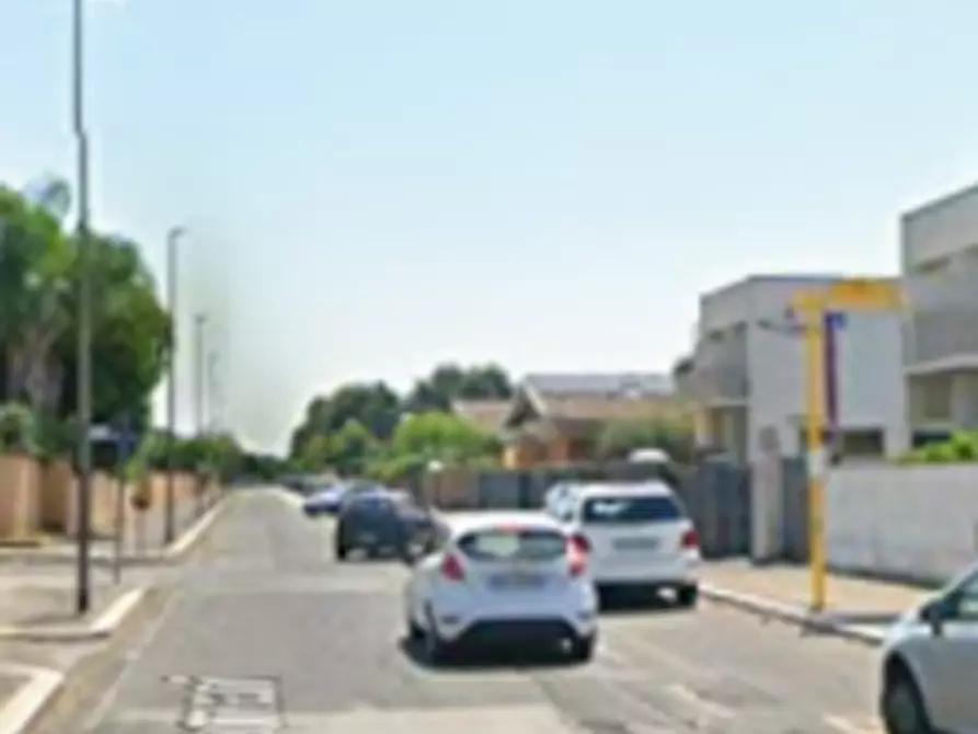 Immagine 5 di Garage in vendita  in Via Pietro Romani  a Roma