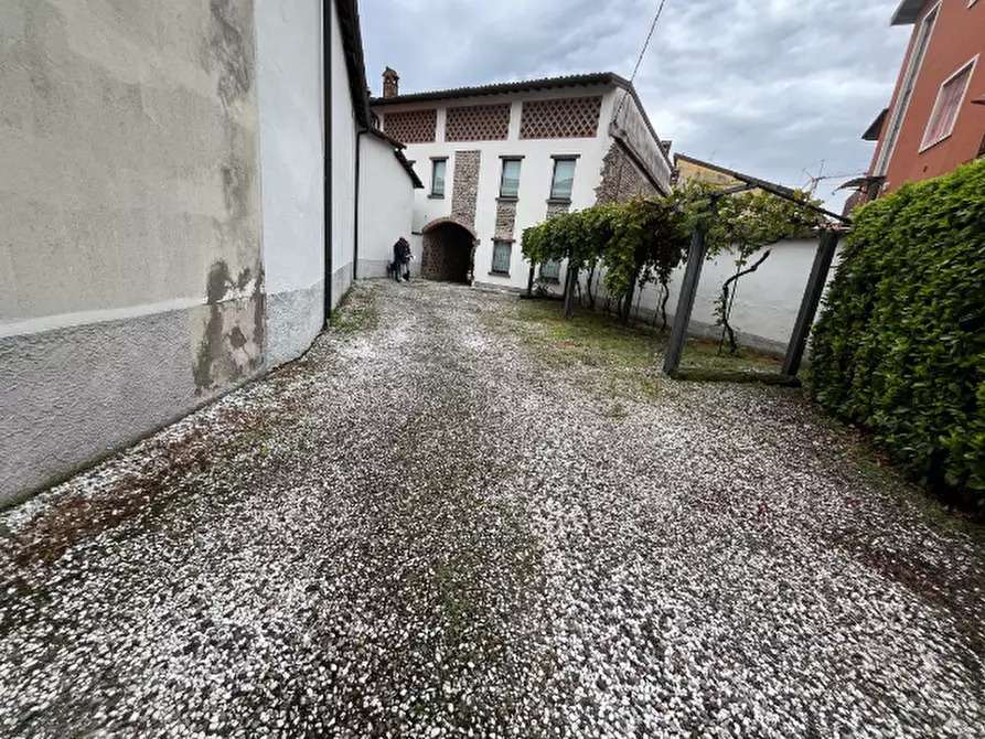 Immagine 3 di Appartamento in vendita  in Via Piave a Madone