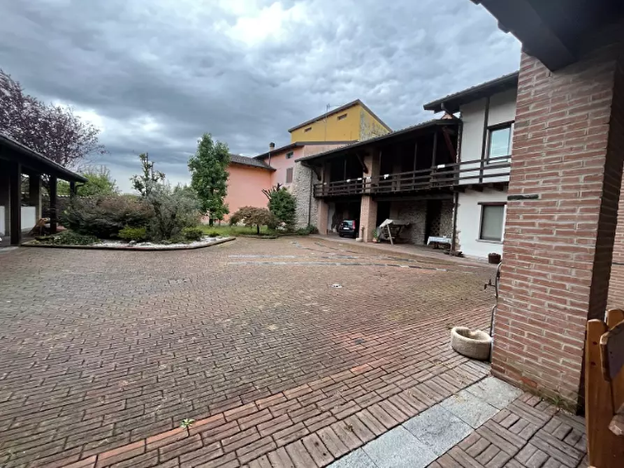 Immagine 4 di Appartamento in vendita  in Via Piave a Madone