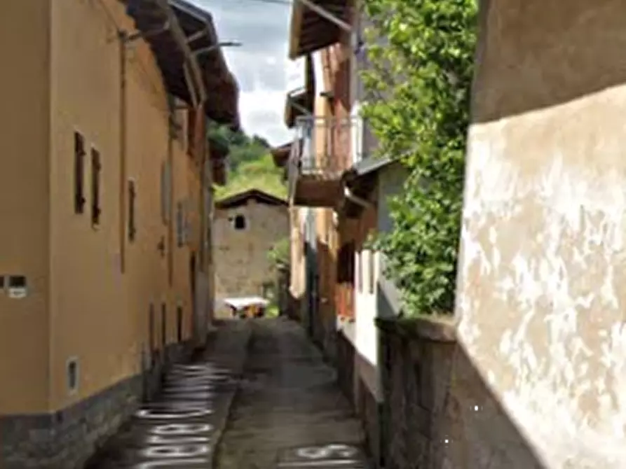 Immagine 13 di Casa indipendente in vendita  in Via Destefanis a Front