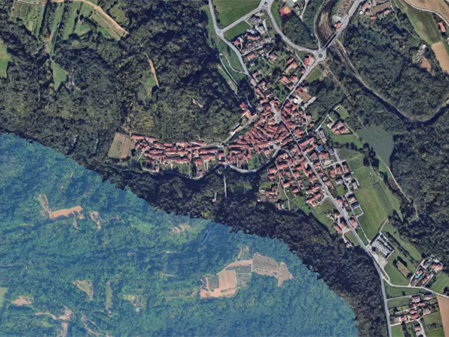 Immagine 17 di Casa indipendente in vendita  in Via Destefanis a Front