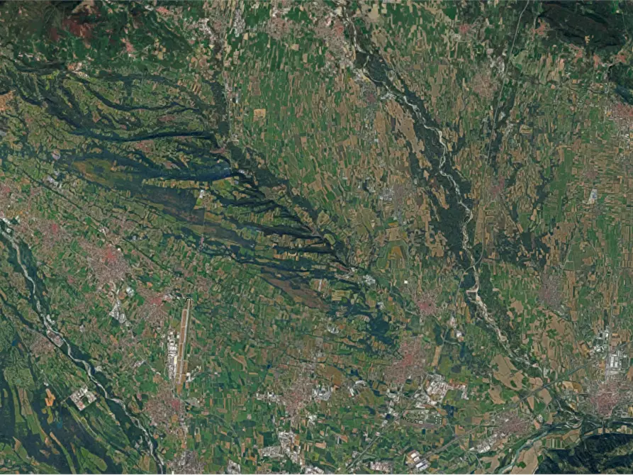 Immagine 20 di Casa indipendente in vendita  in Via Destefanis a Front