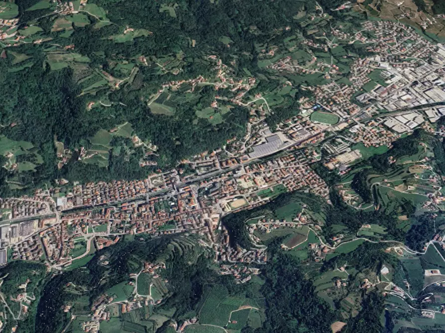 Immagine 7 di Ufficio in vendita  in Piazzale Mariano Rumor a Chiampo