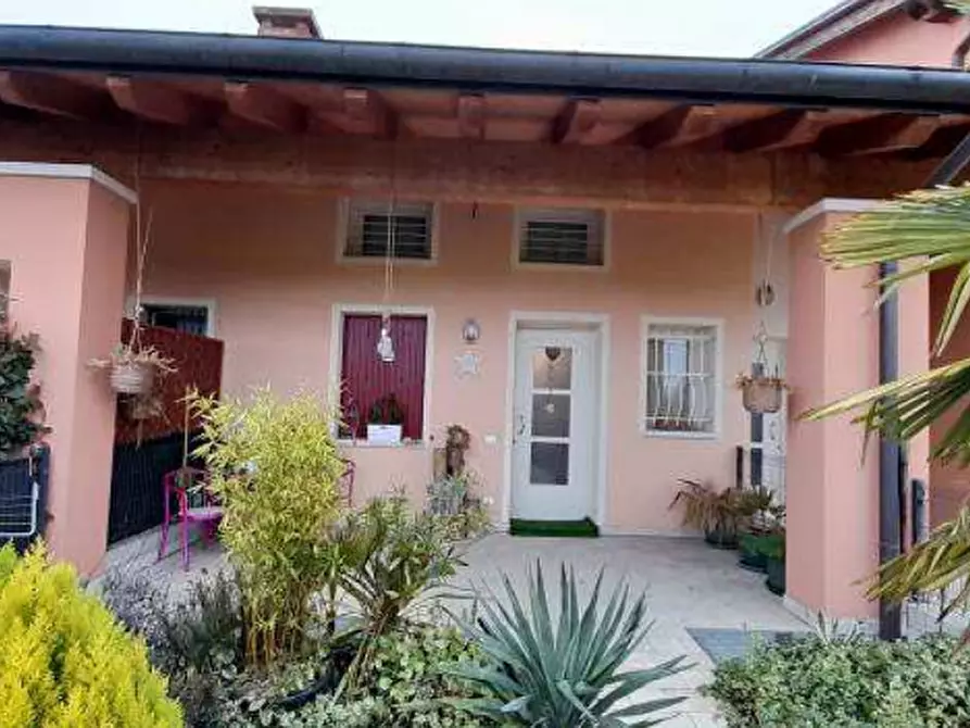 Immagine 2 di Appartamento in vendita  in Via Bodi a Cassola