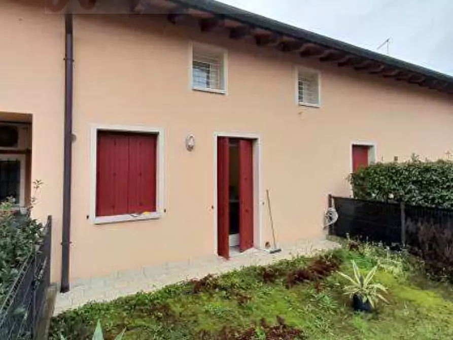 Immagine 1 di Appartamento in vendita  in Via Bodi a Cassola