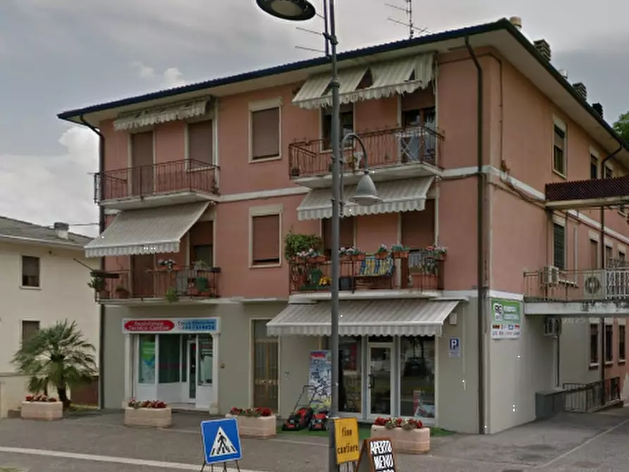 Immagine 2 di Appartamento in vendita  in Piazza Umberto I a Sarego