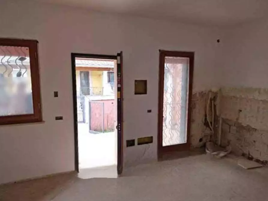 Immagine 5 di Villa in vendita  in Via Pietro Romani a Roma