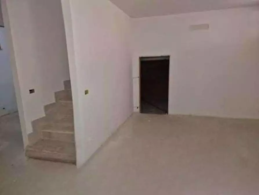 Immagine 8 di Villa in vendita  in Via Pietro Romani a Roma