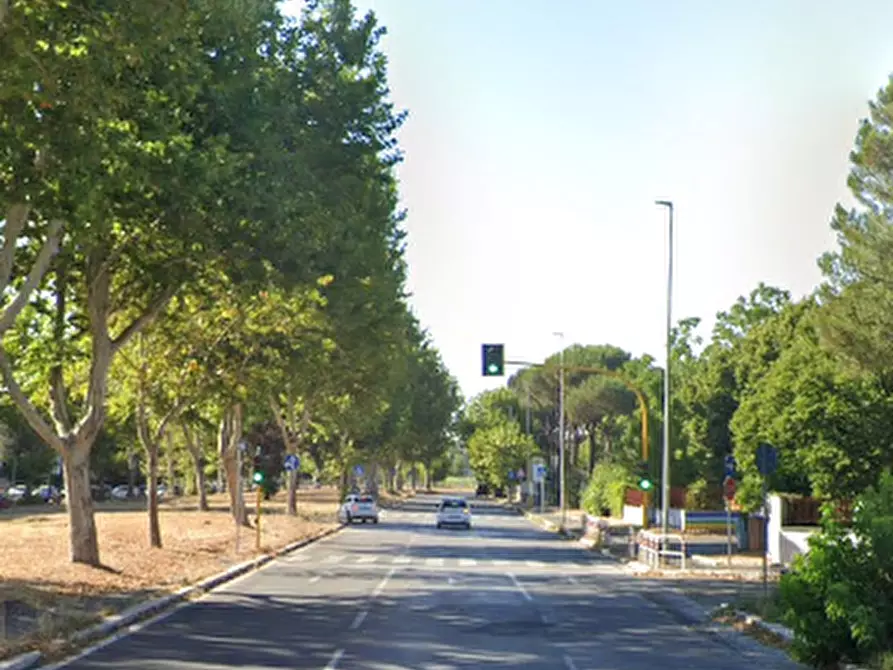 Immagine 19 di Appartamento in vendita  in Viale Giorgio De Chirico a Roma