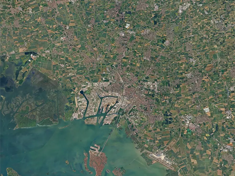 Immagine 23 di Appartamento in vendita  in Via Nicolò Vergottini a Venezia