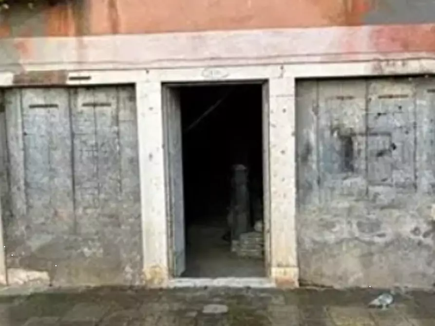 Immagine 1 di Laboratorio in vendita  in Sestiere Castello a Venezia