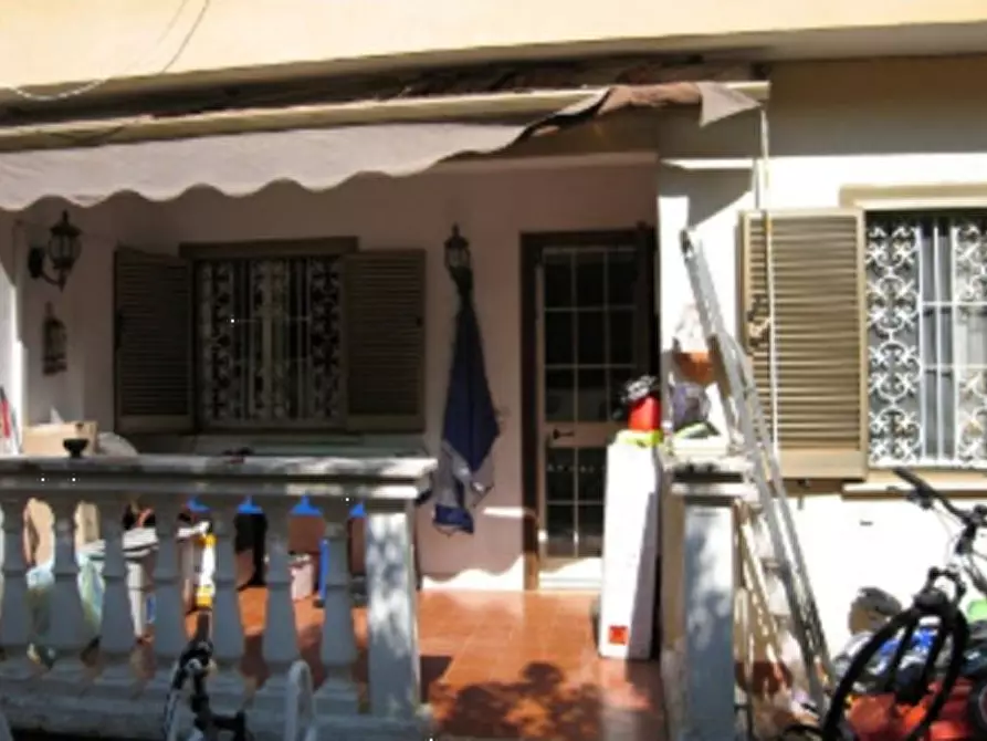 Immagine 1 di Appartamento in vendita  in Via Cefalù a Pomezia