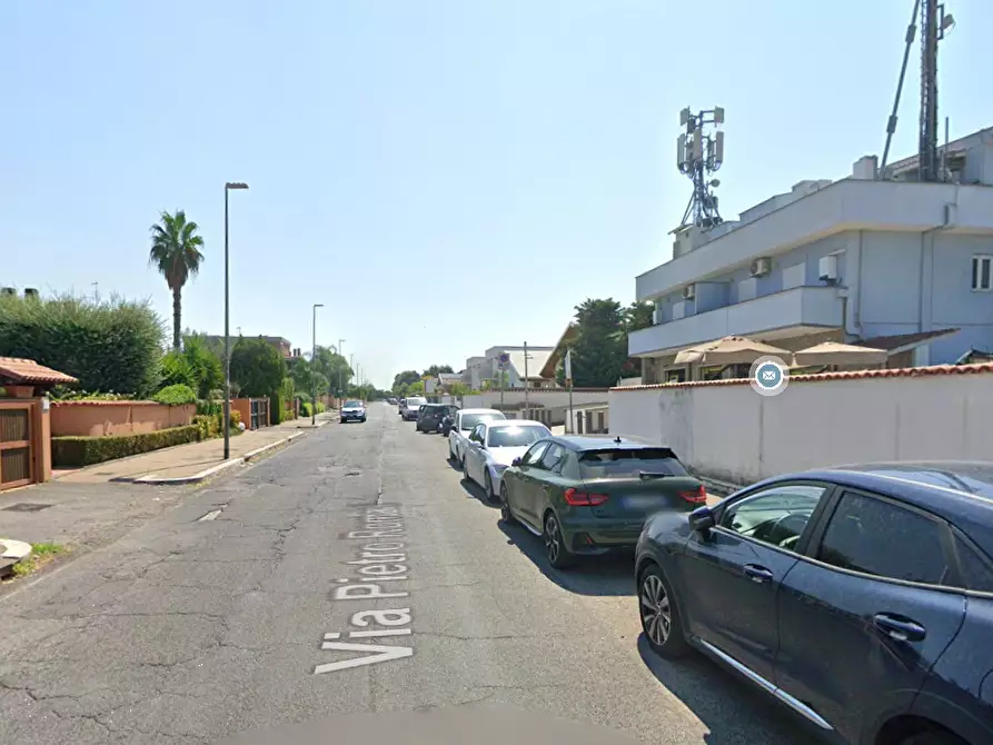 Immagine 9 di Villa in vendita  in Via Pietro Romani a Roma