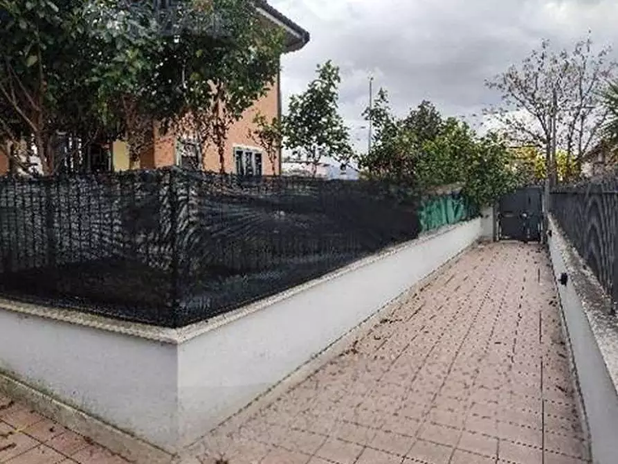 Immagine 5 di Appartamento in vendita  in Via Riola Sardo a Roma