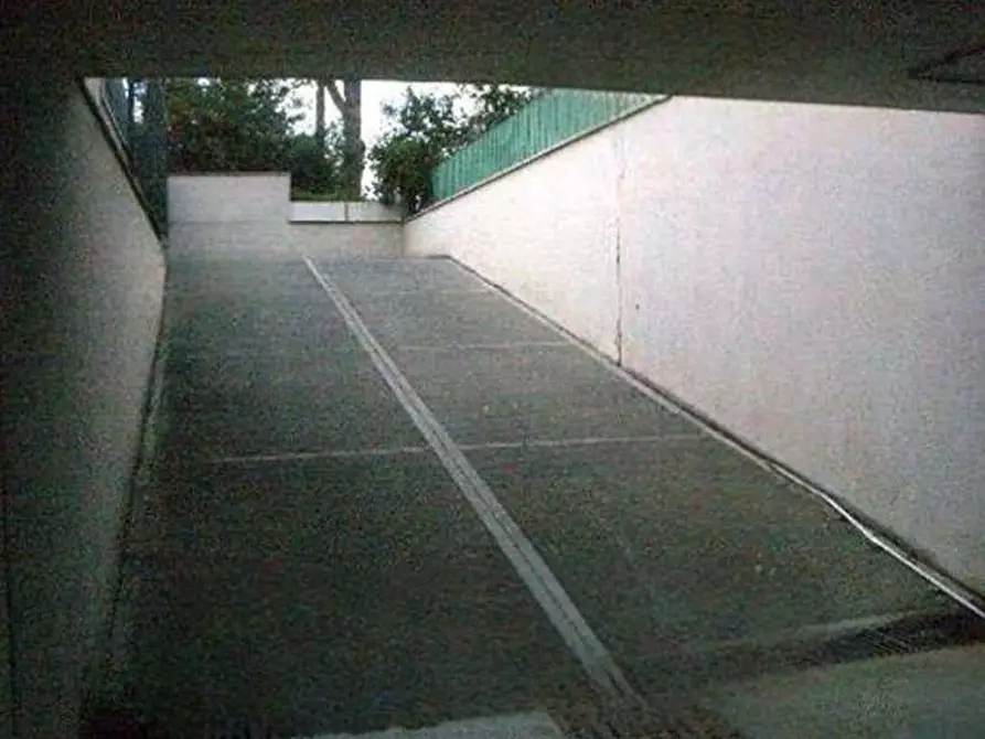 Immagine 13 di Appartamento in vendita  in Via Riola Sardo a Roma