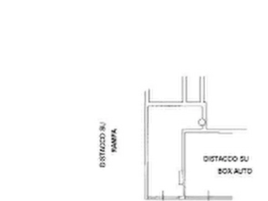 Immagine 5 di Garage in vendita  in Via Riola Sardo a Roma