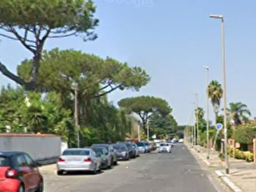 Immagine 6 di Garage in vendita  in Via Riola Sardo a Roma