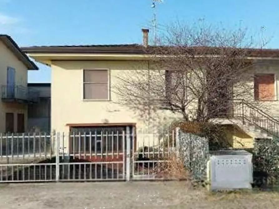 Immagine 2 di Casa indipendente in vendita  in Via Paolo Sesto a Acquafredda