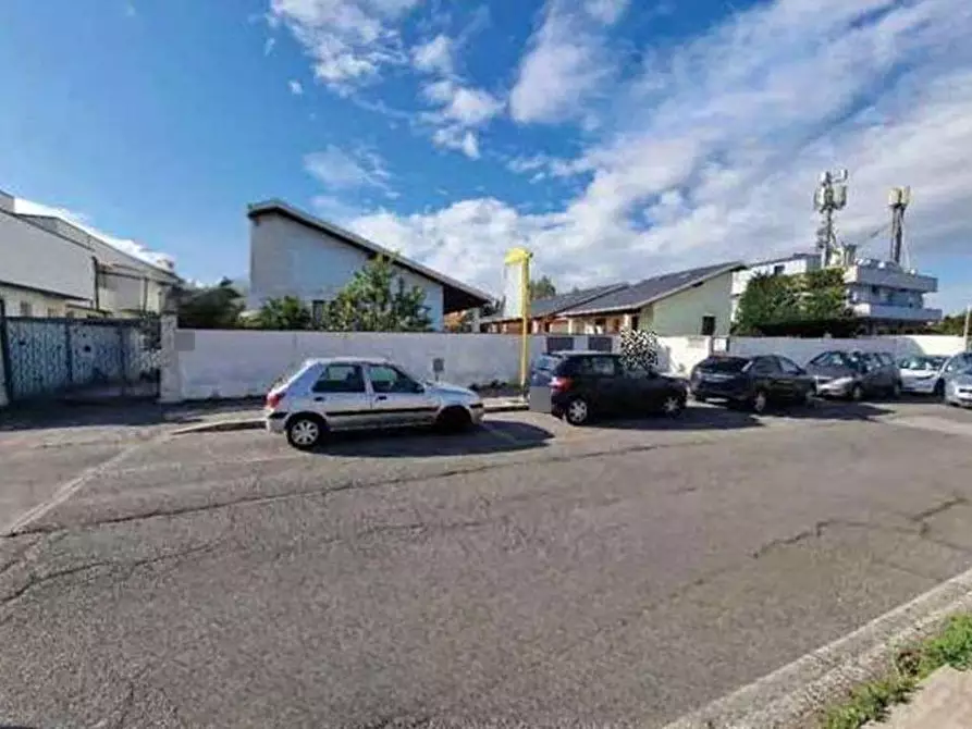 Immagine 2 di Villa in vendita  in Via Pietro Romani a Roma