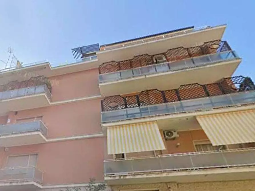 Immagine 3 di Appartamento in vendita  in Via Bernardo Blumenstihl a Roma