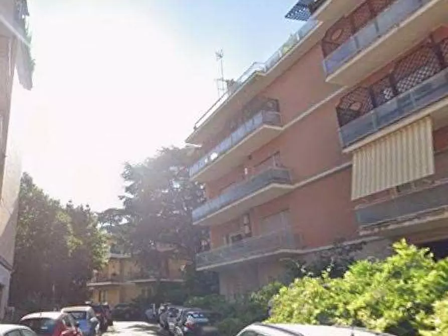Immagine 4 di Appartamento in vendita  in Via Bernardo Blumenstihl a Roma