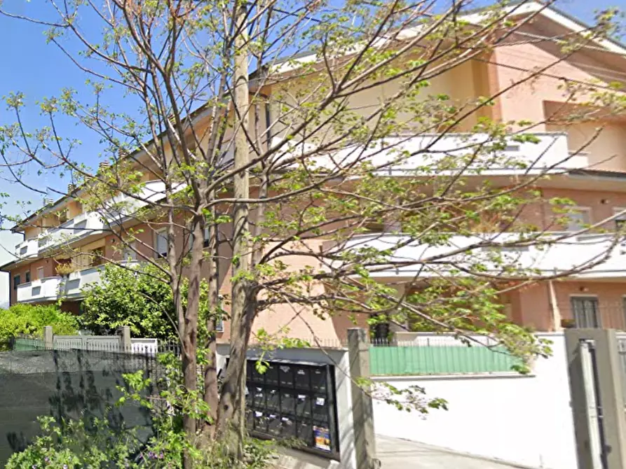 Immagine 4 di Appartamento in vendita  in Via Riola Sardo a Roma