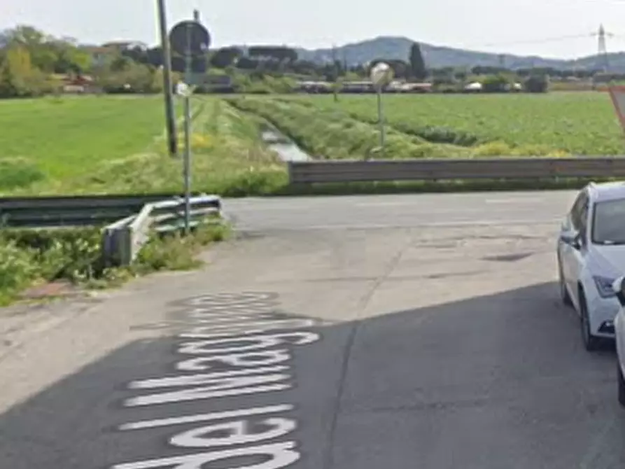 Immagine 8 di Garage in vendita  in Via del Maggino a Campi Bisenzio