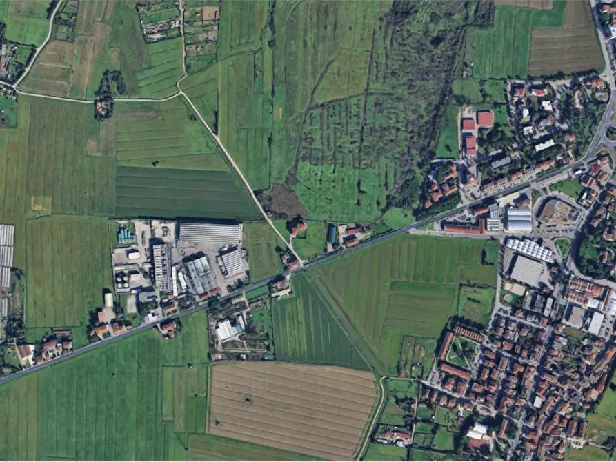 Immagine 10 di Garage in vendita  in Via del Maggino a Campi Bisenzio