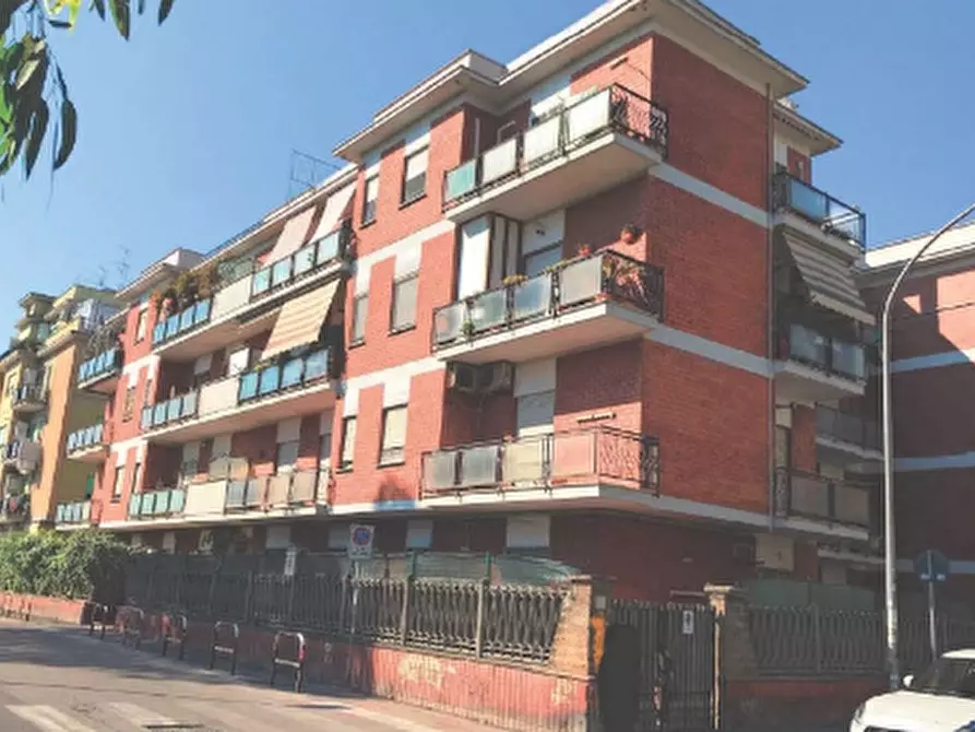 Immagine 10 di Appartamento in vendita  in Via Zara a Pomezia