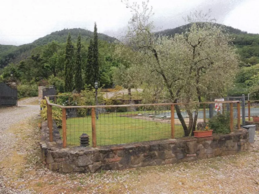 Immagine 11 di Stabile in vendita  in Via Pimonte  a Barberino Di Mugello