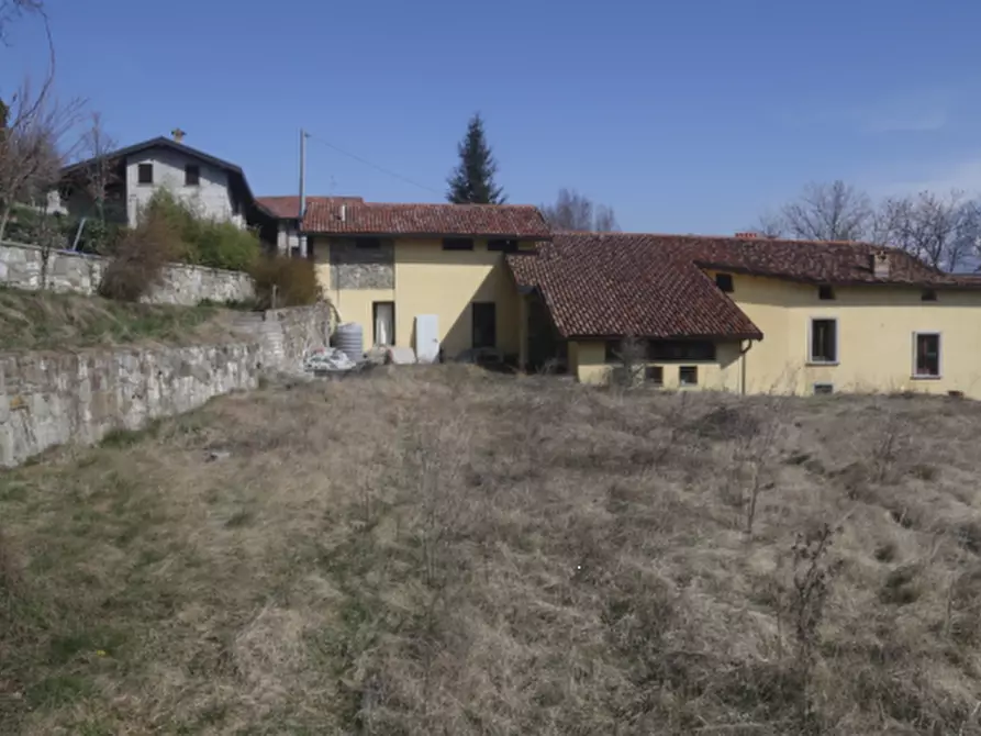 Immagine 3 di Casa indipendente in vendita  in Dozio  a Valgreghentino