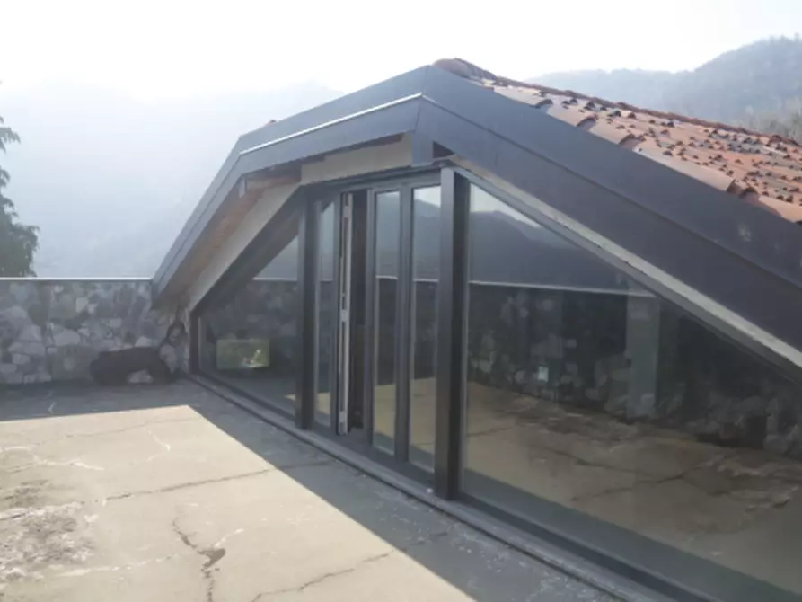 Immagine 5 di Casa indipendente in vendita  in Dozio  a Valgreghentino