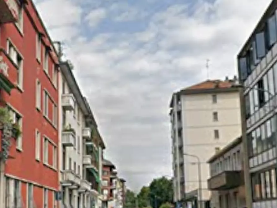 Immagine 9 di Laboratorio in vendita  in Via Bordighera a Milano