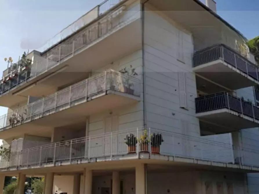 Immagine 3 di Appartamento in vendita  in Via Marina a Ravenna