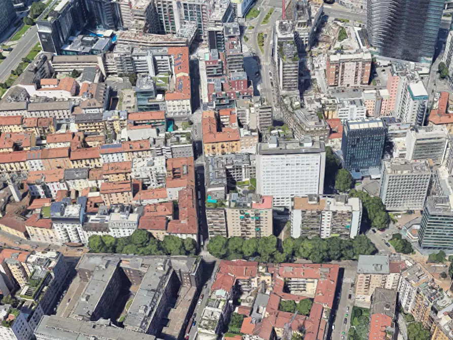 Immagine 5 di Posto auto in vendita  in via Adda a Milano