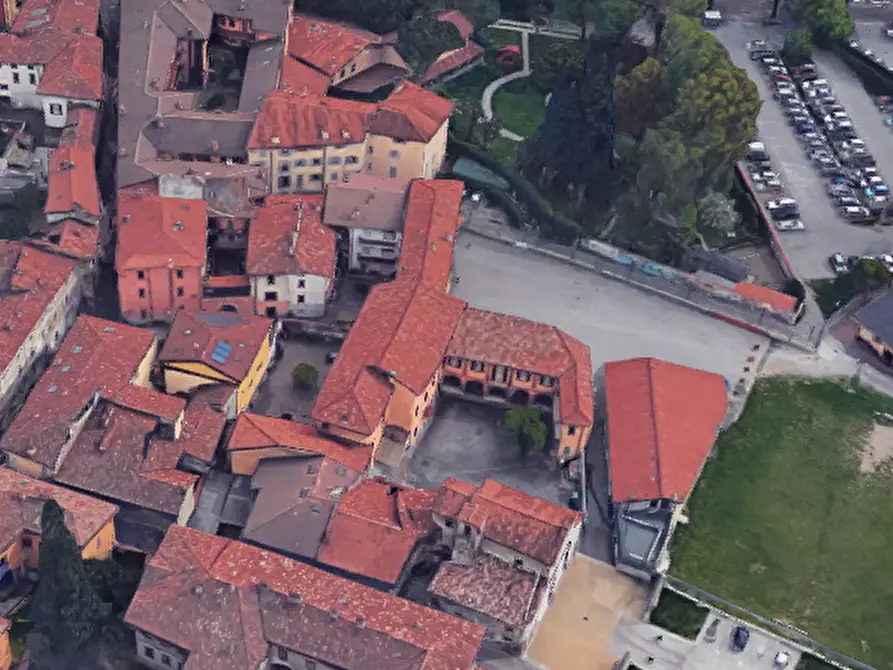 Immagine 7 di Negozio in vendita  in Via Camillo Benso Conte di Cavour  a Oggiono