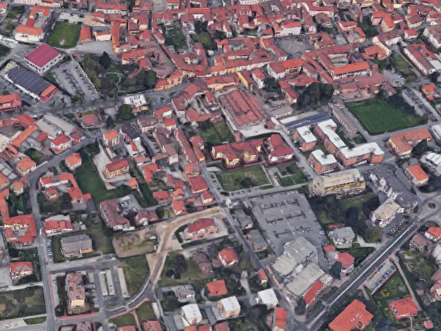 Immagine 21 di Negozio in vendita  in Via Camillo Benso Conte di Cavour  a Oggiono