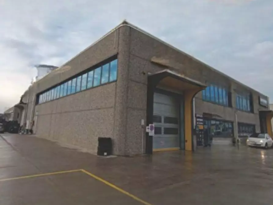 Immagine 2 di Laboratorio in vendita  in Via Amerigo Vespucci a Leno