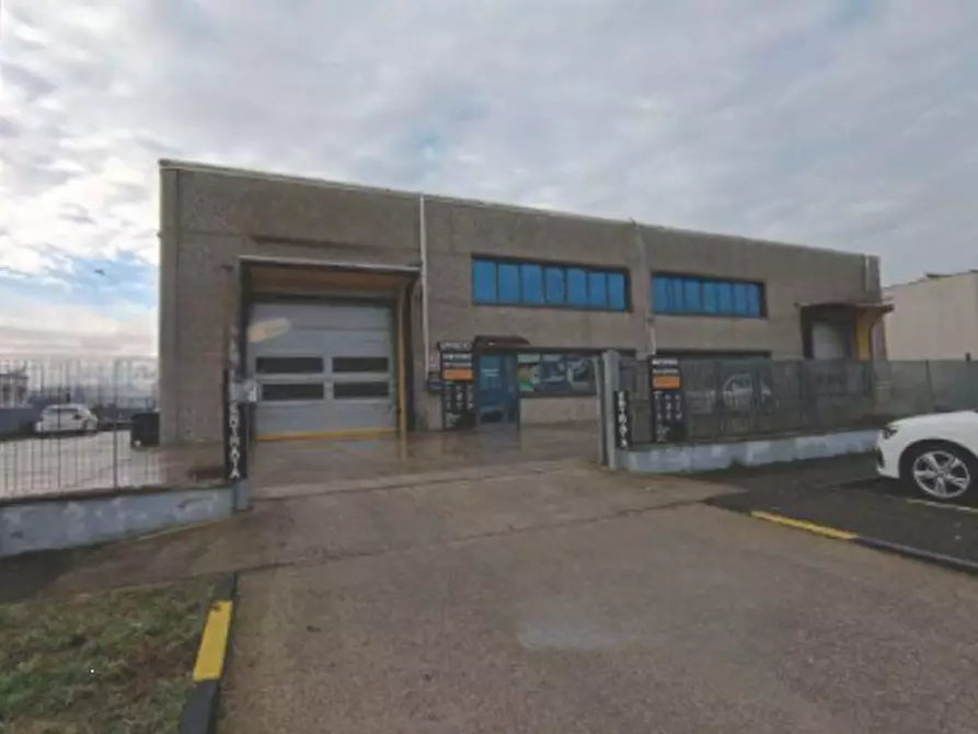 Immagine 1 di Laboratorio in vendita  in Via Amerigo Vespucci a Leno