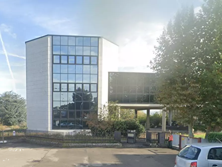 Immagine 4 di Stabile in vendita  in Via Anemone a Dalmine