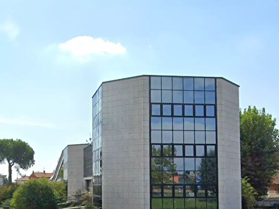 Immagine 12 di Stabile in vendita  in Via Anemone a Dalmine